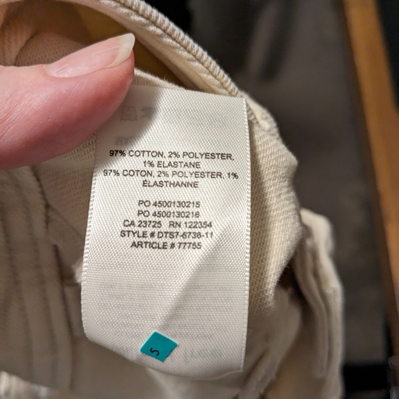 2 For 1. Wilfred Free Modern Utility Pants. Color Green & Cream (off-white). - Picture 8 of 11